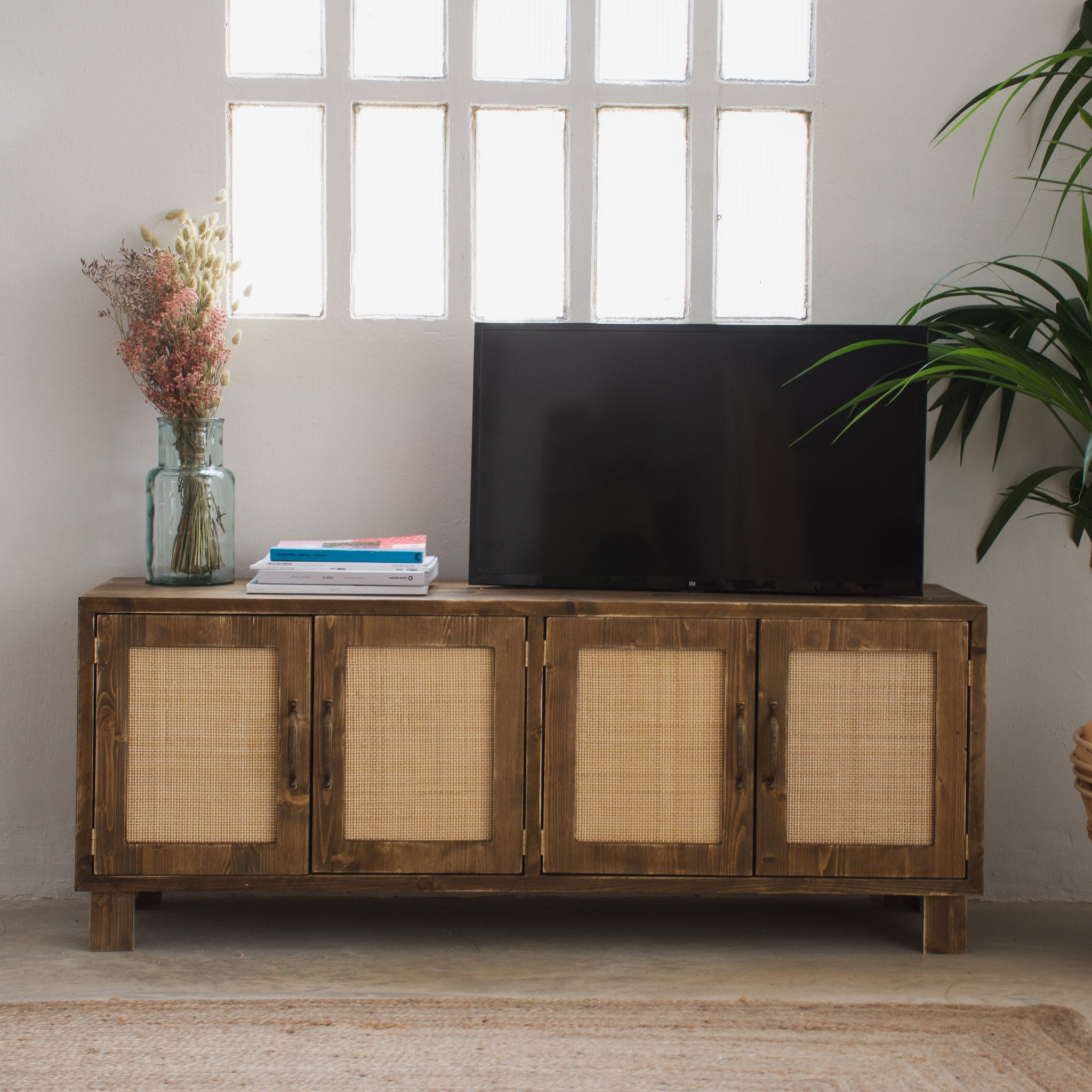 Mueble TV vintage blanco envejecido de madera de abeto y dm