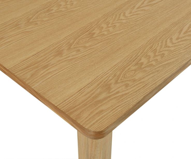 Mesa de comedor clásica de madera beige - Andrea House
