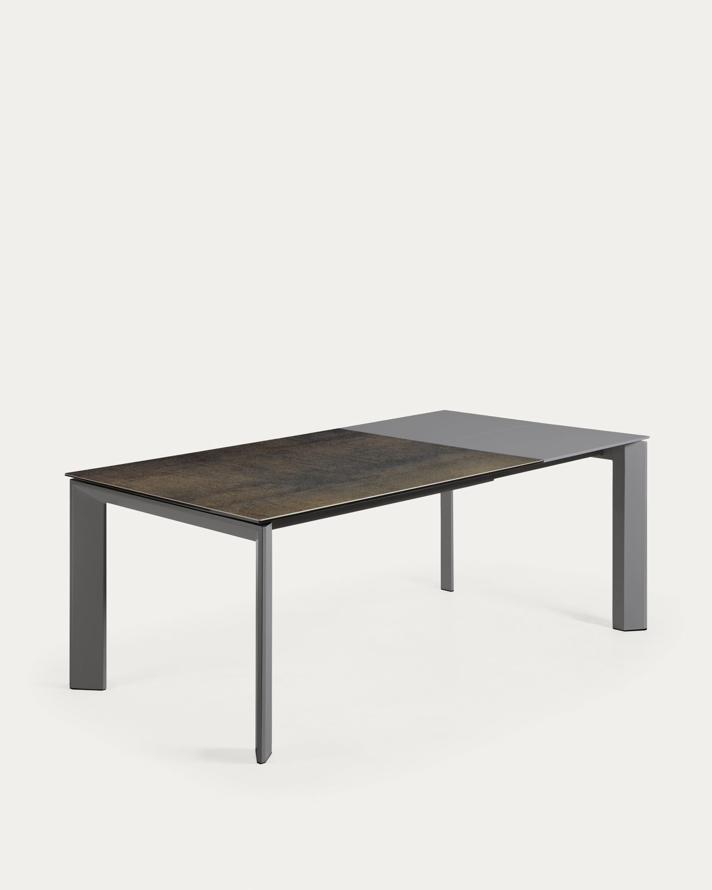 Mesa extensible Axis de porcelánico acabado Iron Moss y patas acero gris oscuro 140 (200) cm