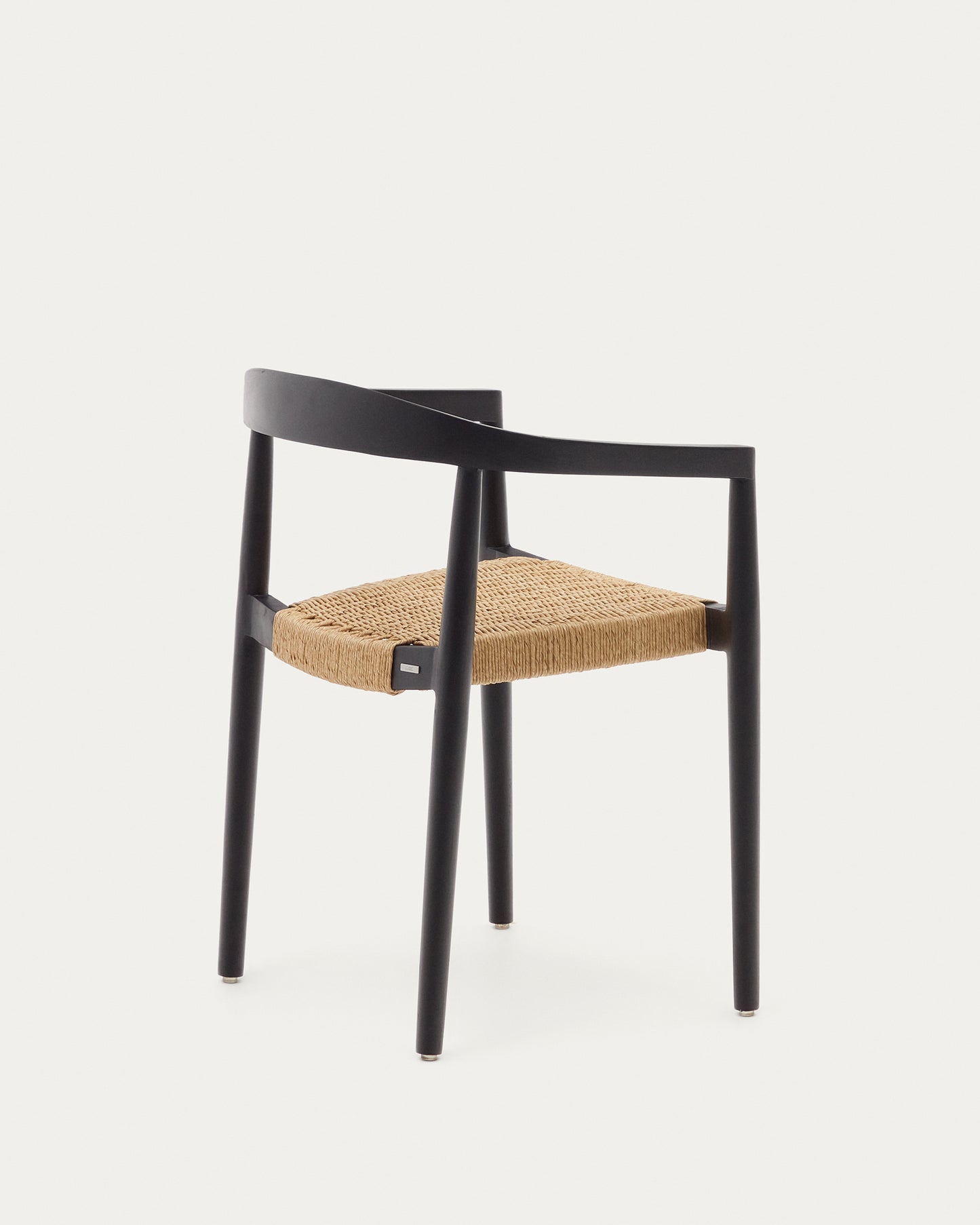 Silla apilable exterior Ydalia de madera maciza de teca negro y cuerda de ratán sintético