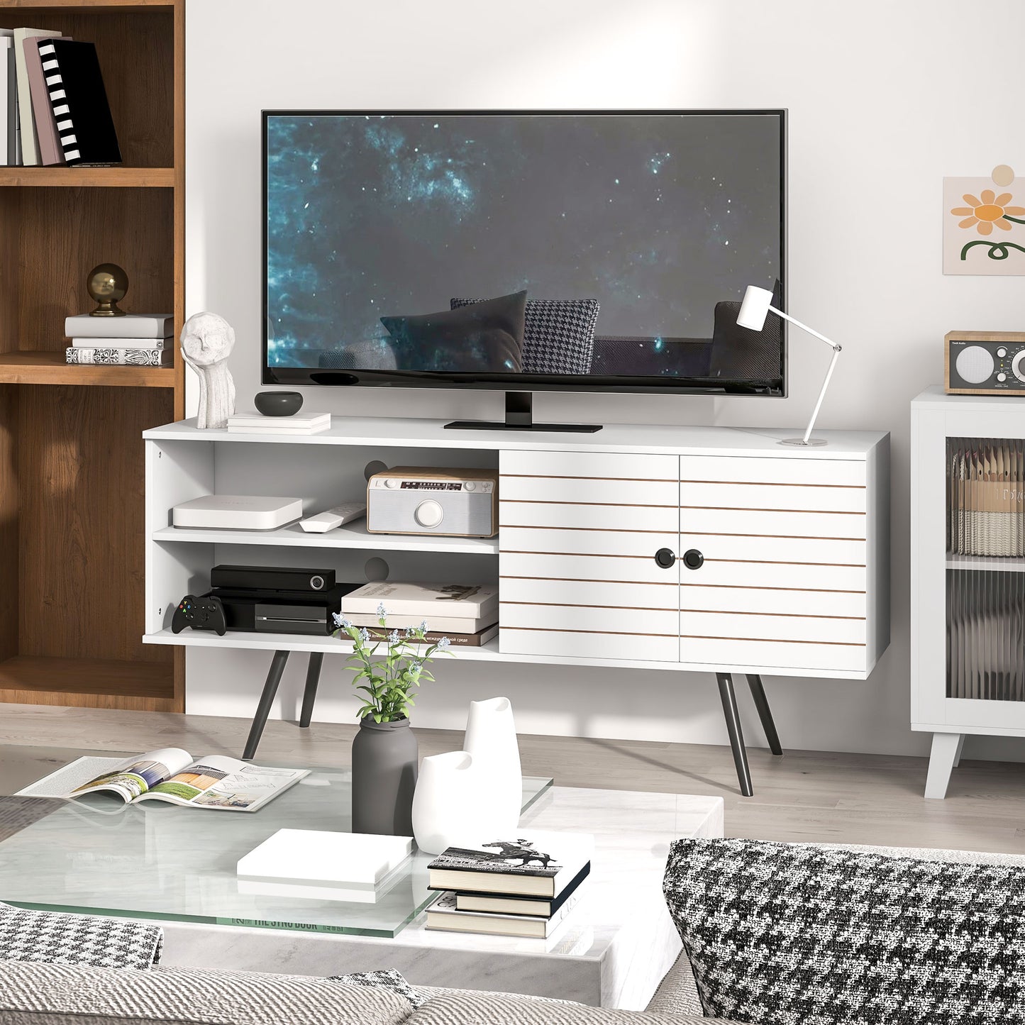 HOMCOM Mueble de TV para Salón Mesa para Televisores de 65 Pulgadas Mueble para TV Moderno con 2 Estantes Abiertos y 1 Estante Ajustable 145x38x65 cm Blanco