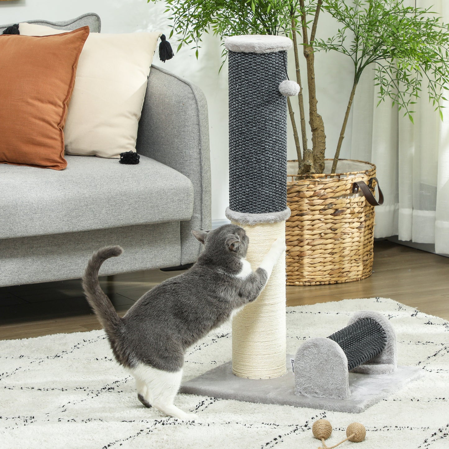 PawHut Poste Rascador para Gatos 85 cm Arañador para Gatos con Poste de Sisal Cepillo de Auto Acicalado y Bola de Juguete Gris y Crema