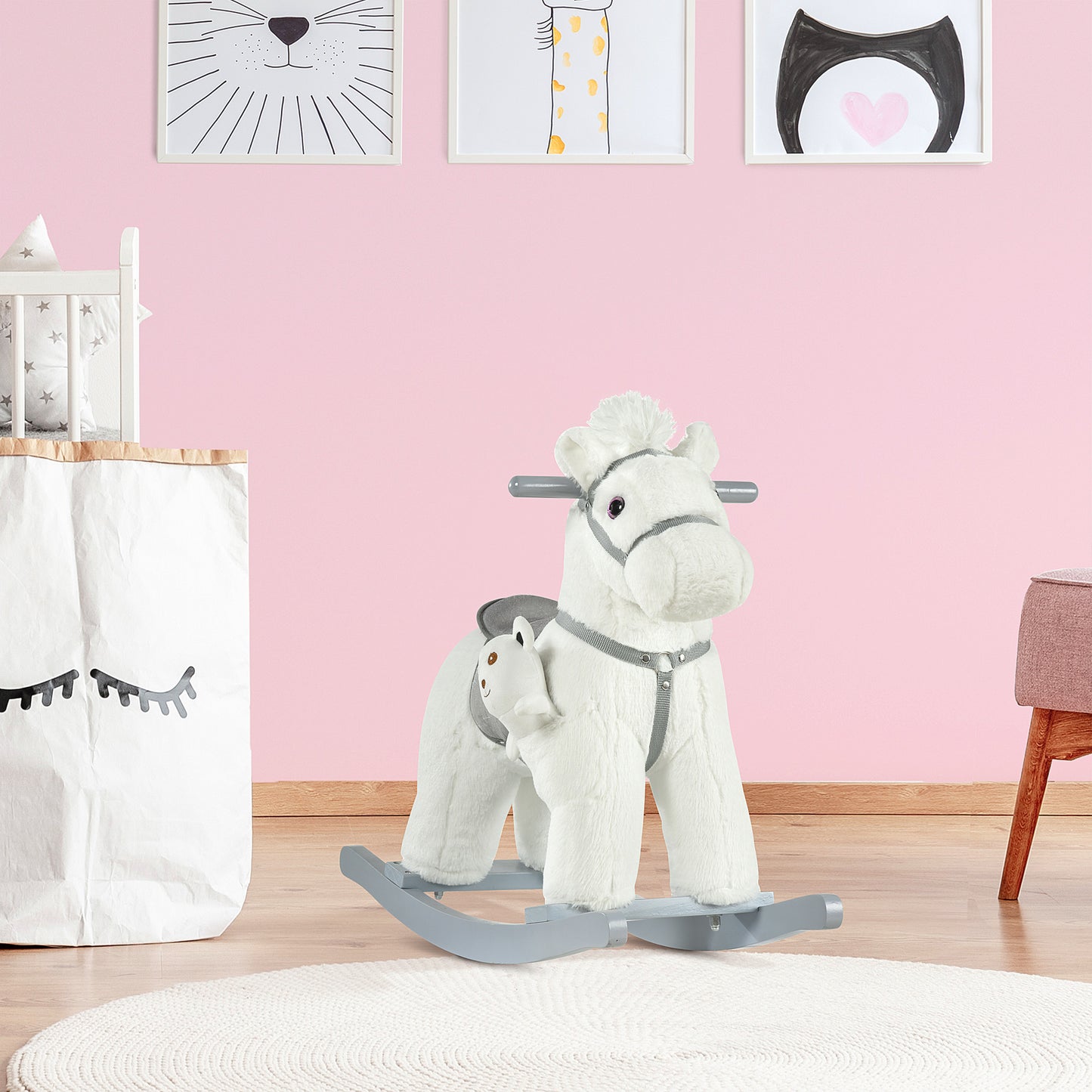 HOMCOM Caballito Balancín con Felpa con Osito de Peluche para Niños 18-36 Meses Caballo Mecedora Sonidos de Relincho y Galope Base de Madera Asiento 35 cm Carga 30 kg 65x26x55 cm Blanco