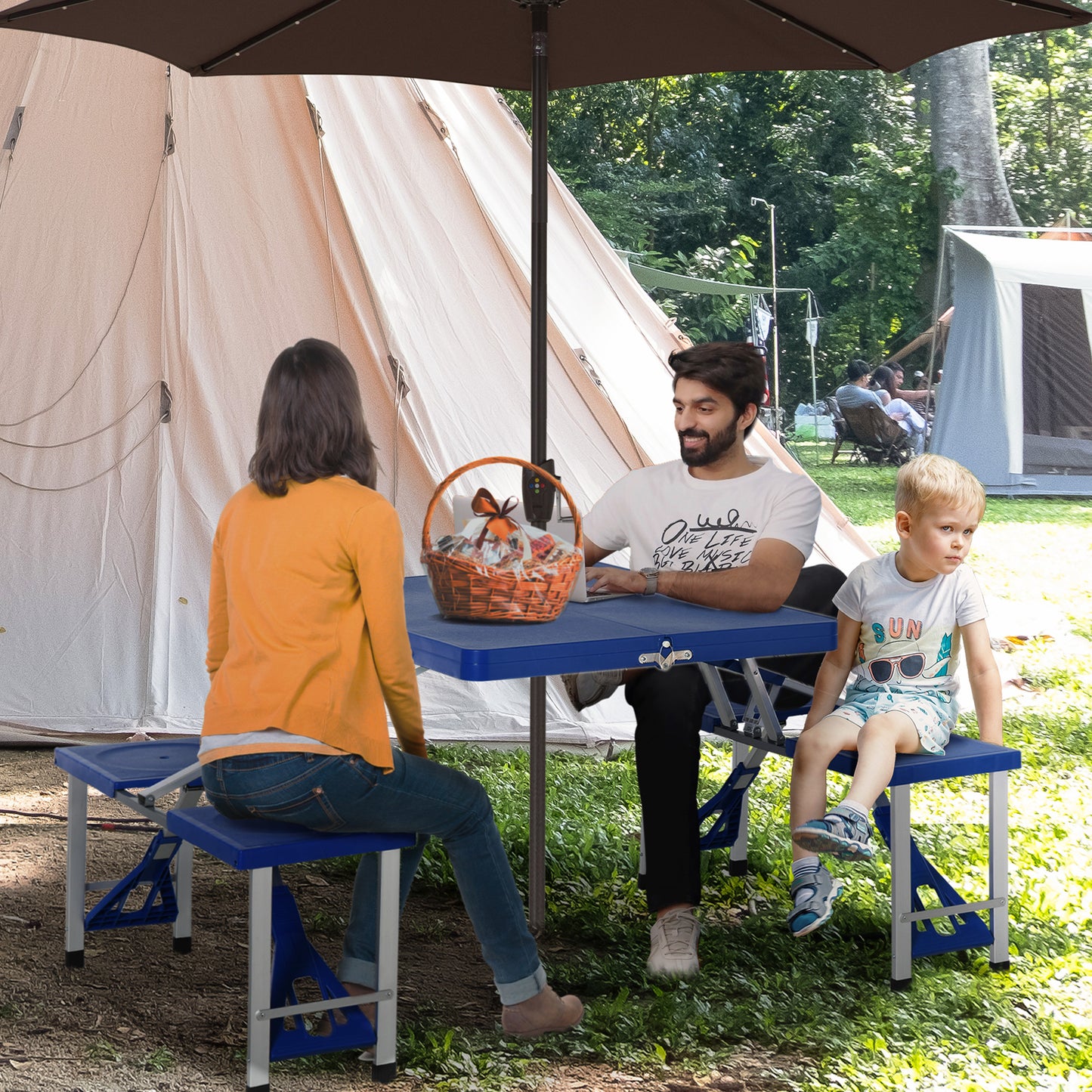 Outsunny Mesa Maleta de Camping Plegable Portátil con 4 Asientos y Agujero para Sombrilla Estructura de Aluminio para Playa Picnic 135,5x84,5x66 cm Azul