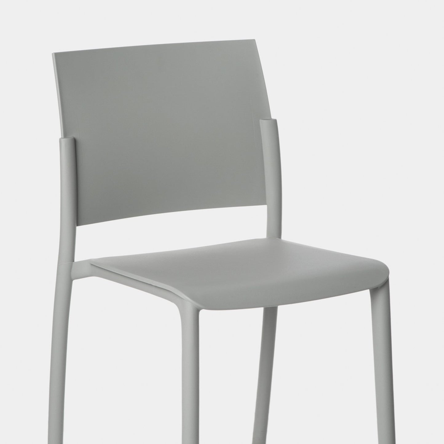 Silla de comedor en polipropileno gris Jeven -  Klast