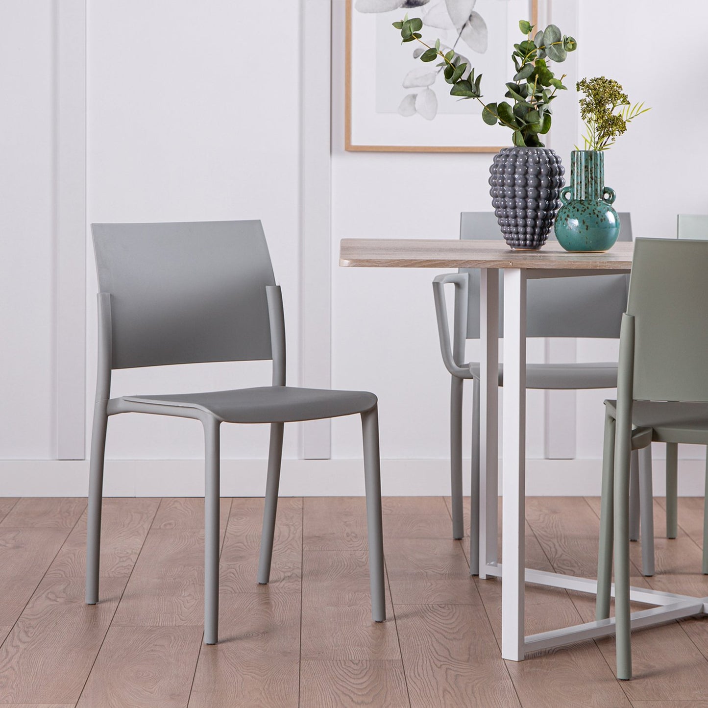 Silla de comedor en polipropileno gris Jeven -  Klast