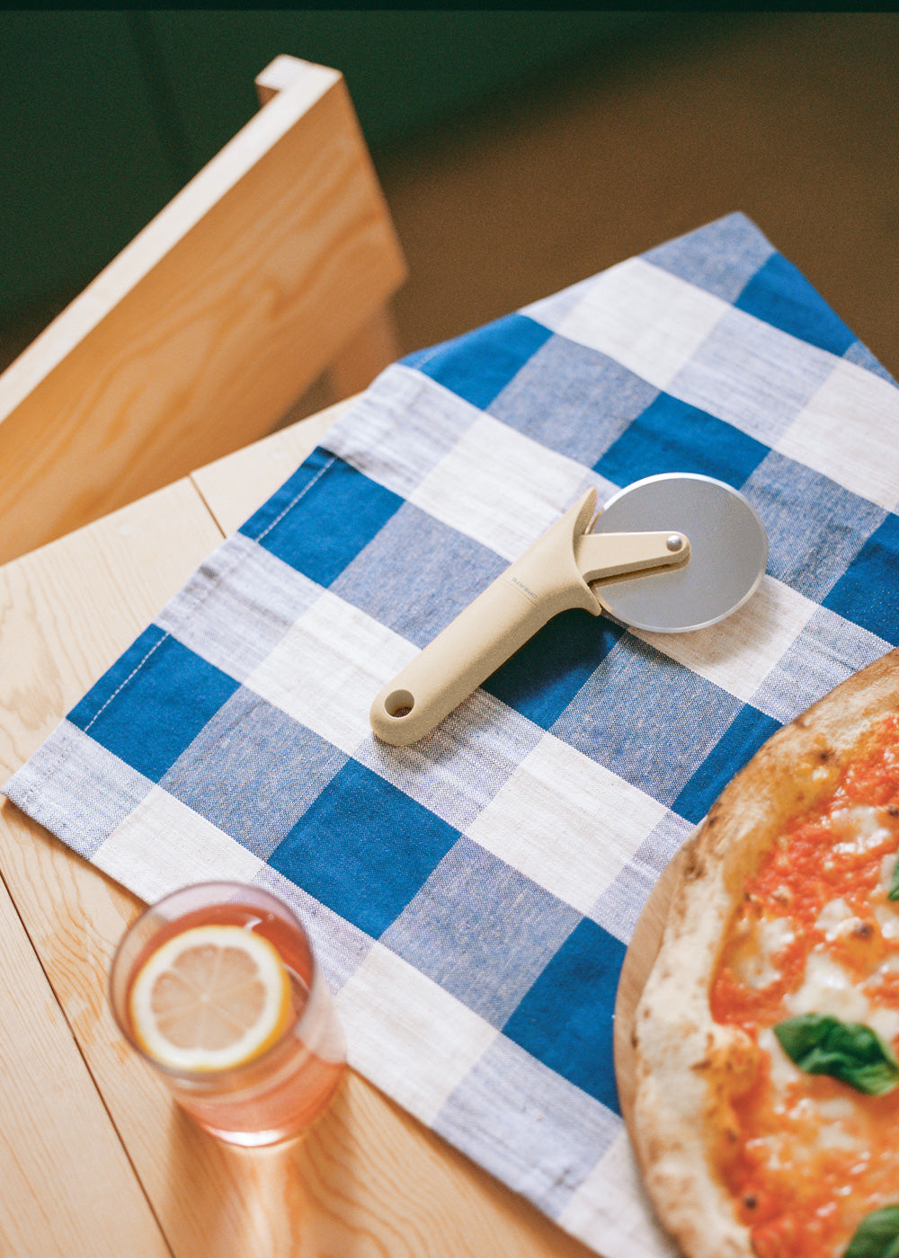 KITCHENWARE STUDIO - Cortador de rueda para pizza