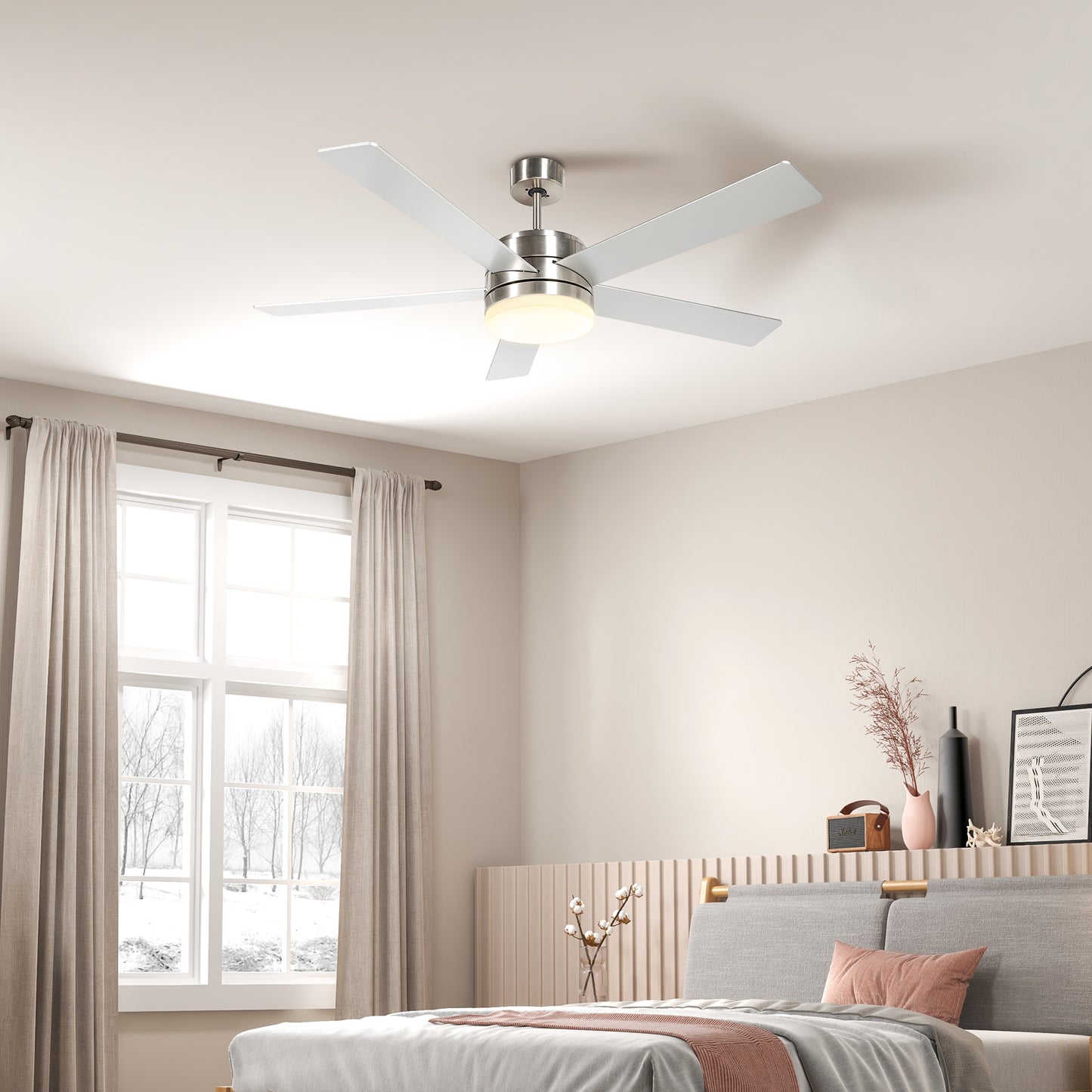 HOMCOM Ventilador de Techo con Luz LED 46W Ventilador de Techo Silencioso Ø132 cm con Motor Reversible 5 Aspas Reversibles Control Remoto 6 Velocidades para Dormitorio Efecto 15~20 m² Haya