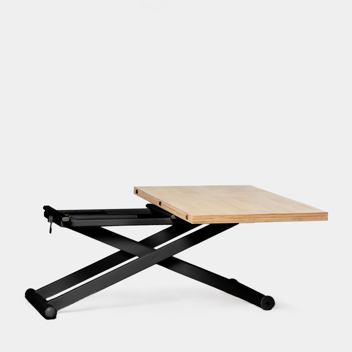 Mesa de centro elevable y extensible en madera de roble con pata negra Tapi -  Klast