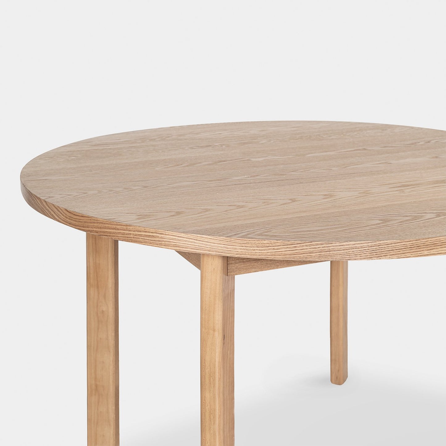 Mesa de comedor redonda Ø120 en chapa de fresno y madera de hevea Greta -  Klast