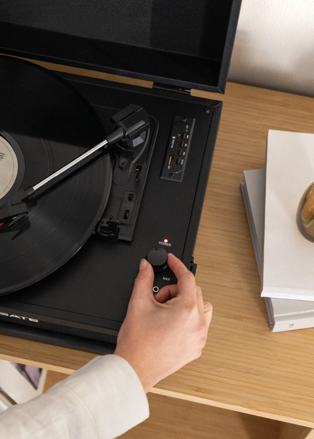 RECORD PLAYER COMPACT - Tocadiscos Retro con Bluetooth, USB, SD, MicroSD y MP3