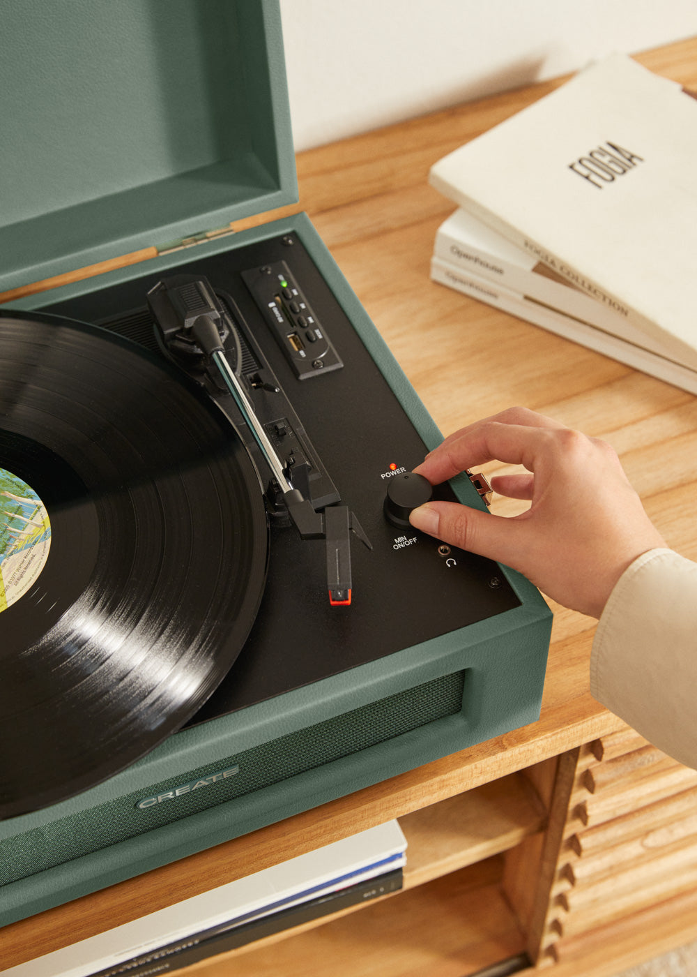 RECORD PLAYER COMPACT - Tocadiscos Retro con Bluetooth, USB, SD, MicroSD y MP3