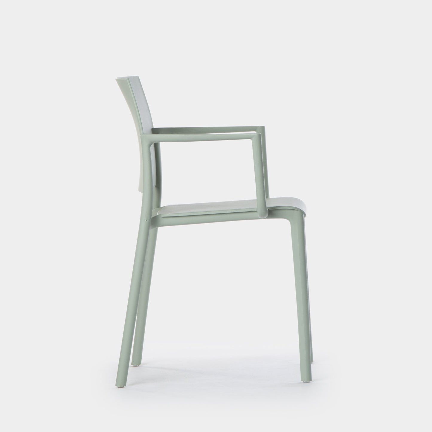 Silla de comedor con reposabrazos en polipropileno verde Jeven -  Klast