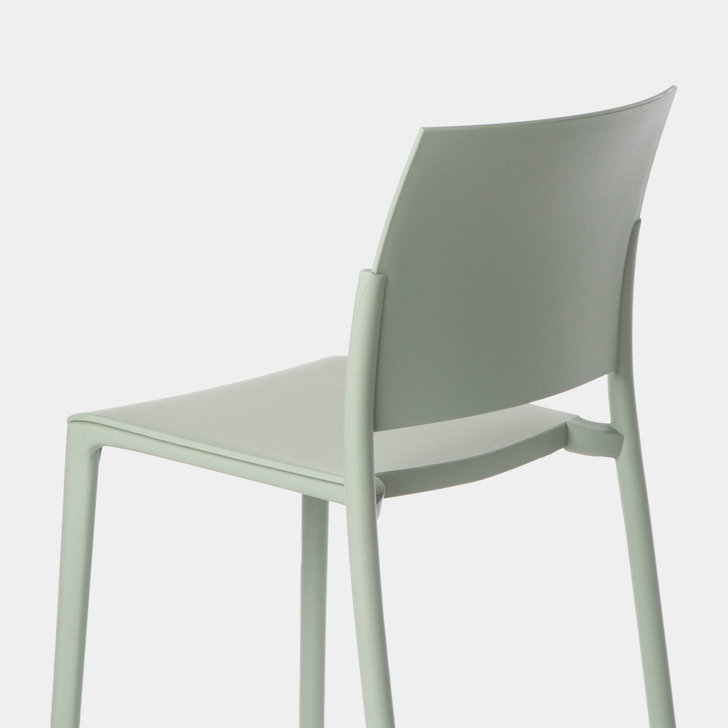 Silla de comedor en polipropileno verde Jeven -  Klast