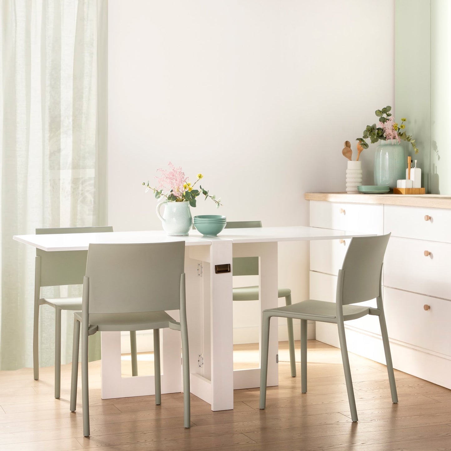 Silla de comedor en polipropileno verde Jeven -  Klast