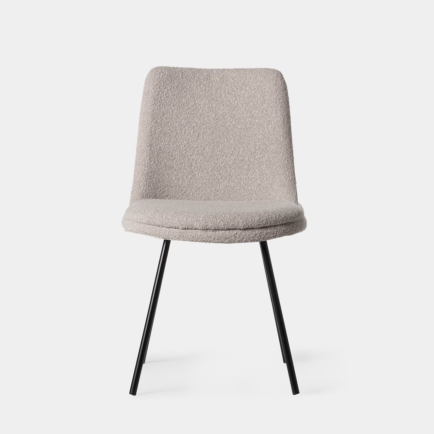 Silla de comedor tapizada bouclé gris topo con pata negra Tera -  Klast