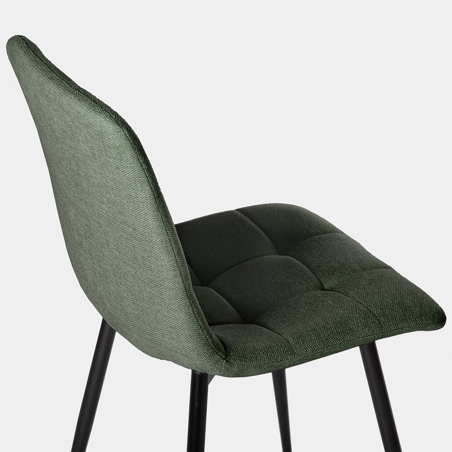 Silla de comedor tapizada verde con pata negra Ailan -  Klast