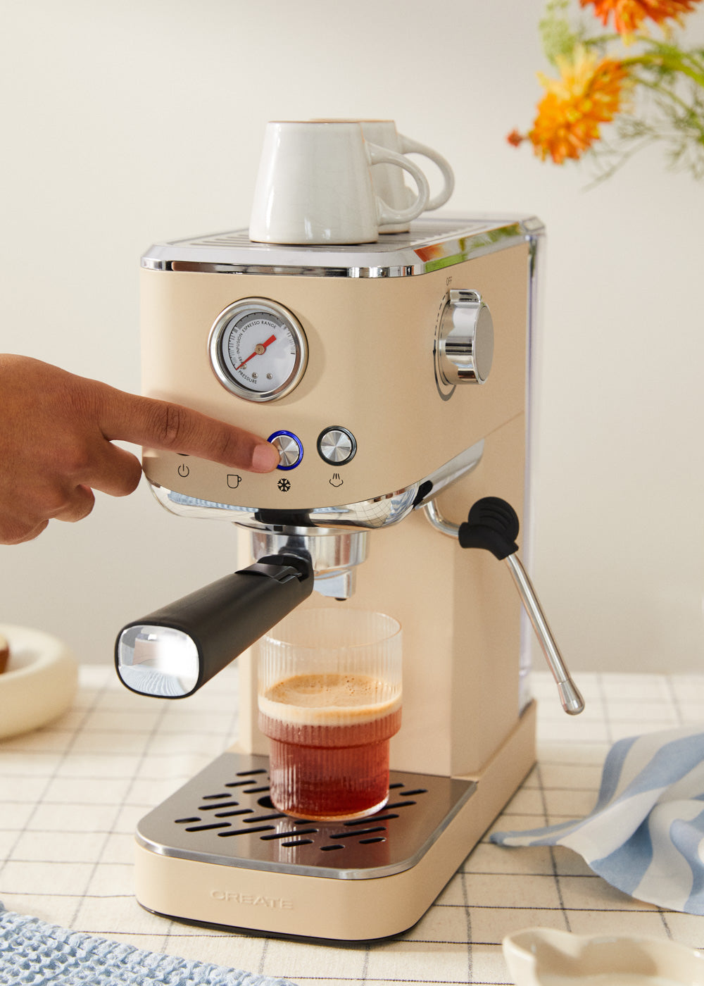 THERA CLASSIC COMPACT - Cafetera express con función de café frío