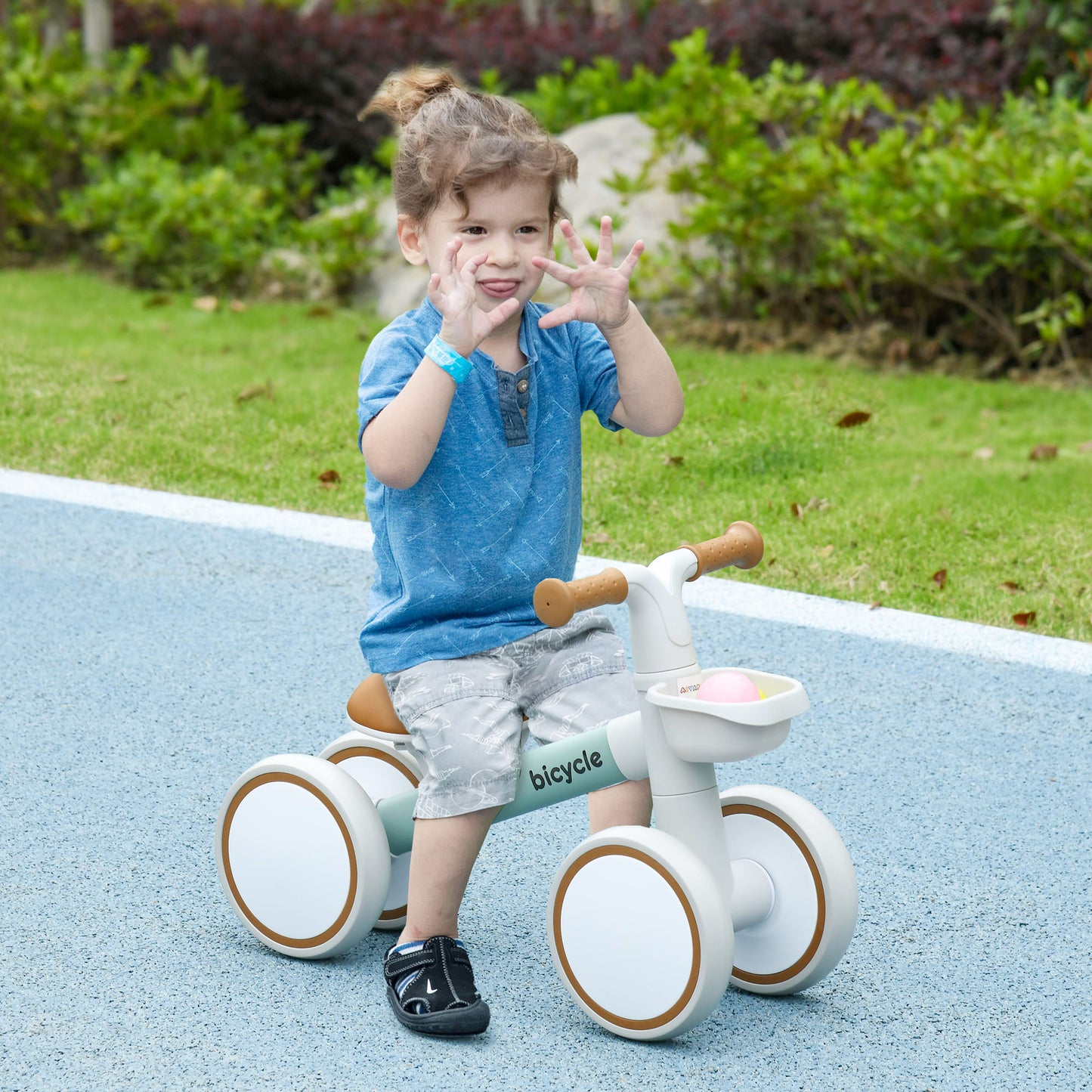 AIYAPLAY Bicicleta sin Pedales para Niños de 12-36 Meses Bicicleta de Equilibrio con Asiento Ajustable Cesta y 4 Ruedas Silenciosas Carga 20 kg 56x27x39 cm Verde