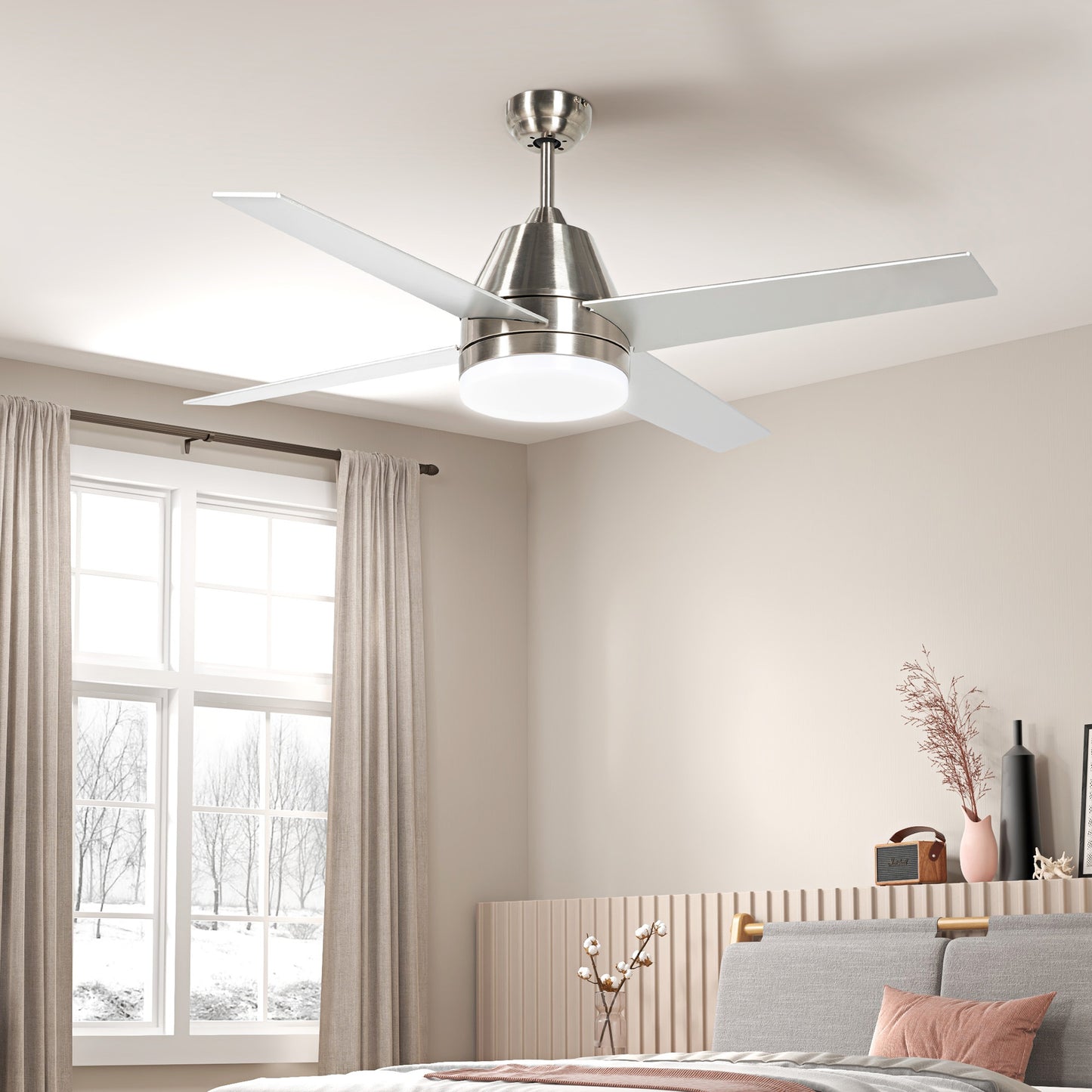 HOMCOM Ventilador de Techo con Luz 46W Ø129 cm Motor DC Ventilador de Techo Silencioso con 4 Aspas Reversibles Mando a Distancia 6 Velocidades y Temporizador para Dormitorio Salón Plata