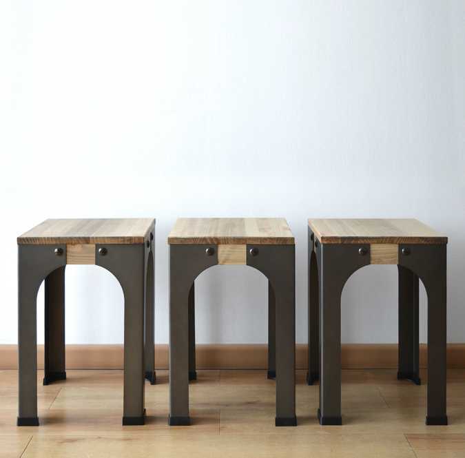 Pack de 2 taburetes Bristol Altos 32x32x46cm en madera maciza de pino acabado vintage estilo industrial - Box Furniture