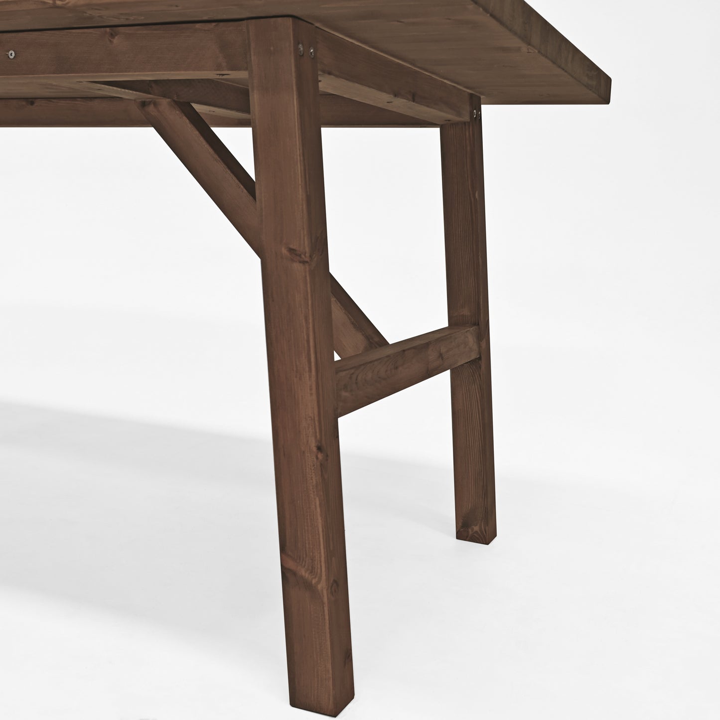 Mesa de comedor de madera maciza en tono nogal de 160x90cm - DECOWOOD