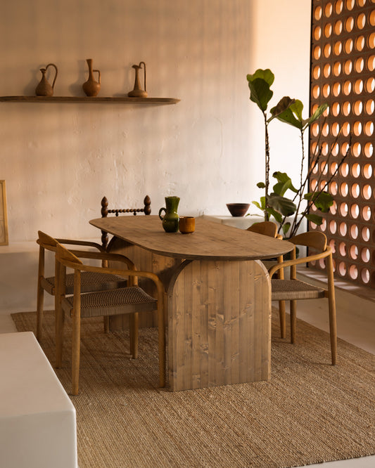 Mesa de comedor ovalada de madera maciza en tono roble oscuro 180cm - DECOWOOD