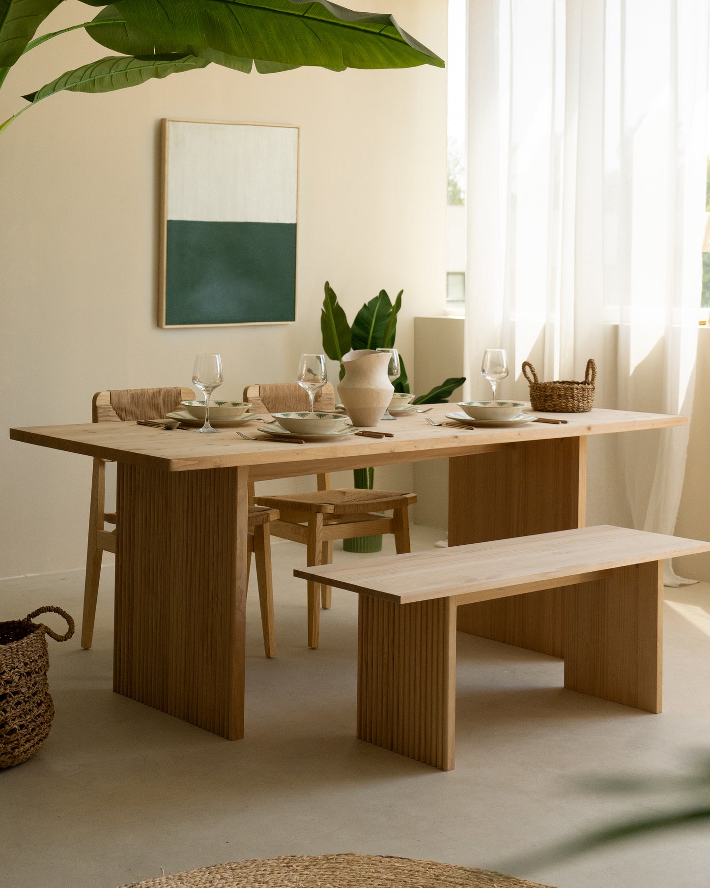 Mesa de comedor de madera maciza en tono roble medio de 180x75cm - DECOWOOD