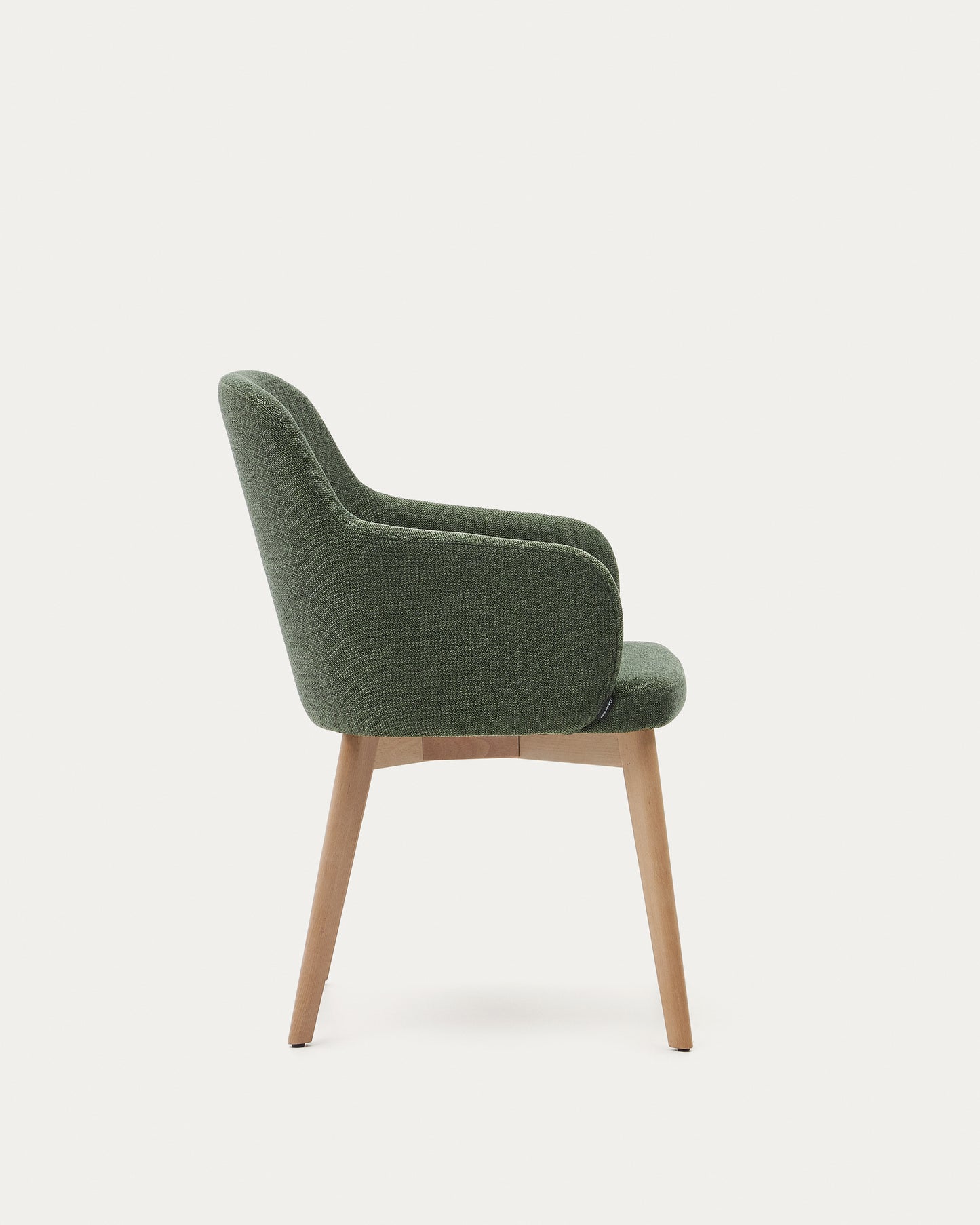 Silla Nelida de chenilla verde y madera maciza de haya con acabado natural FSC 100%