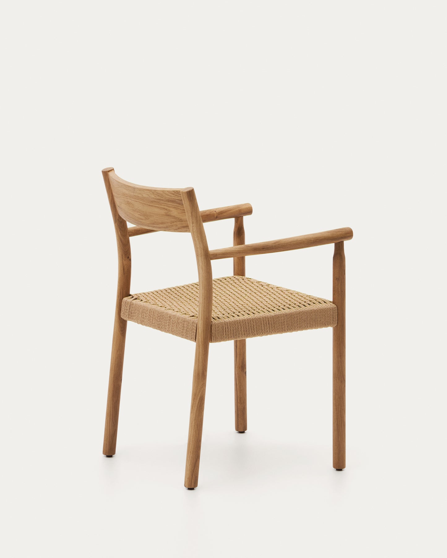 Silla Yalia de madera maciza de roble con acabado natural y asiento de cuerda FSC 100%