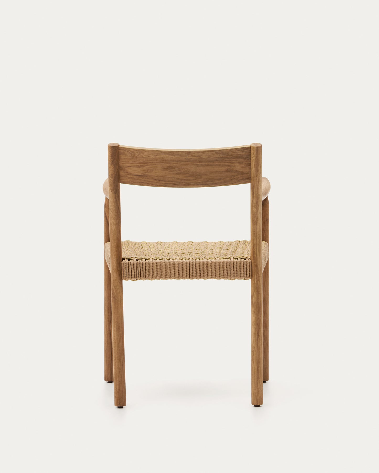 Silla Yalia de madera maciza de roble con acabado natural y asiento de cuerda FSC 100%