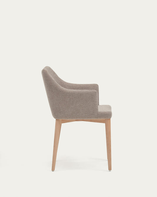 Silla Croft de chenilla marrón y patas de madera maciza de fresno