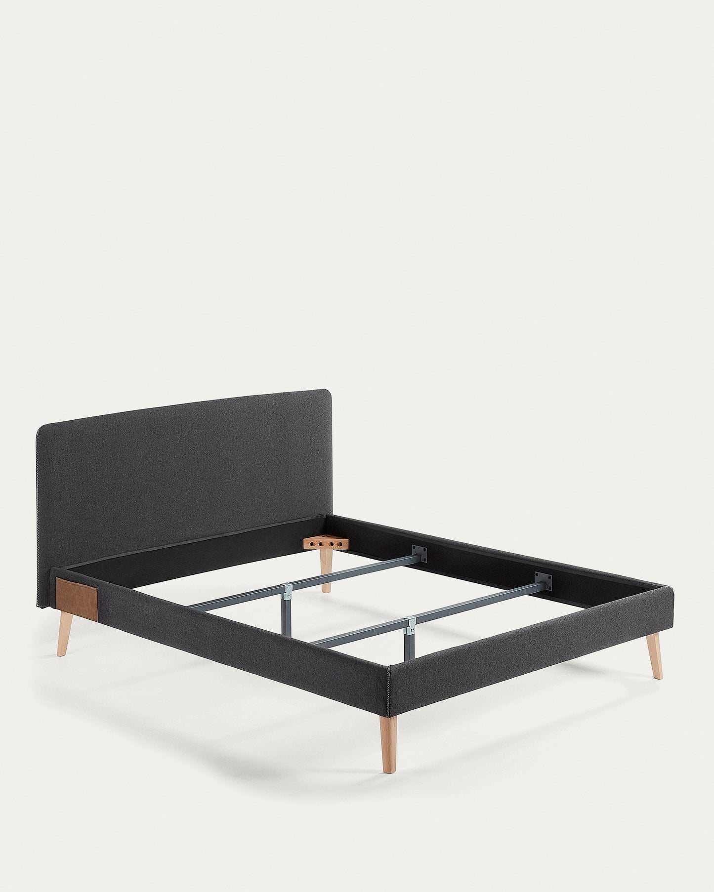 Cama desenfundable Dyla negro patas de madera maciza de haya para colchón de 150 x 190 cm