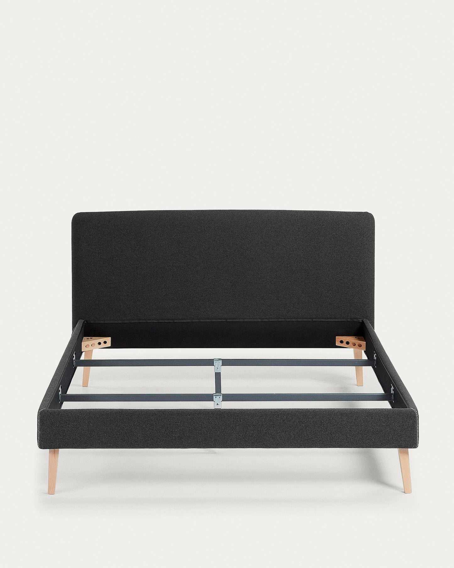 Cama desenfundable Dyla negro patas de madera maciza de haya para colchón de 150 x 190 cm