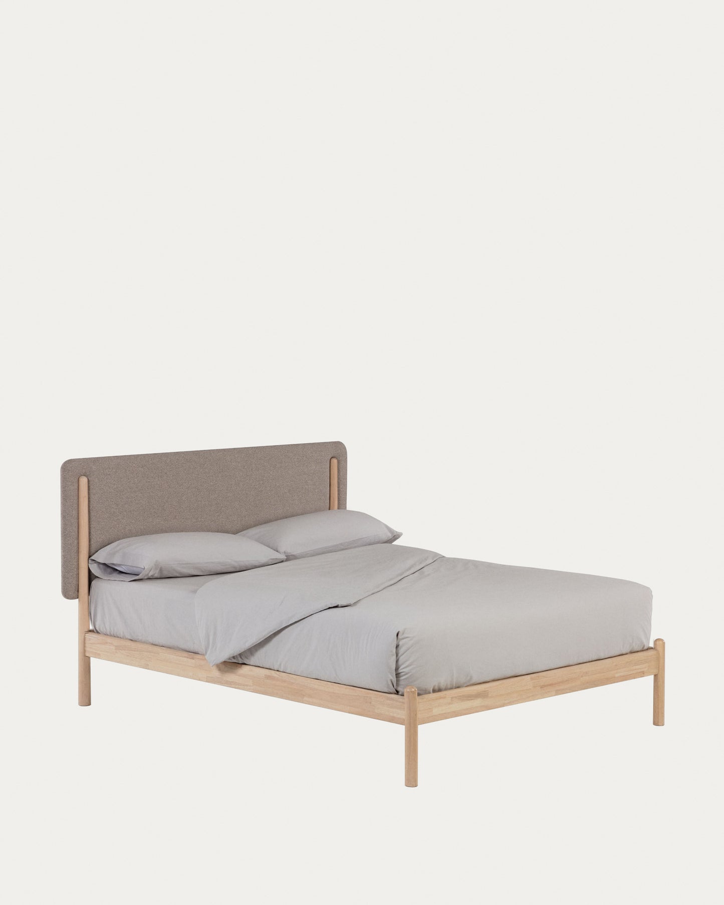 Cama Shayndel de madera maciza de caucho para colchón de 160 x 200 cm