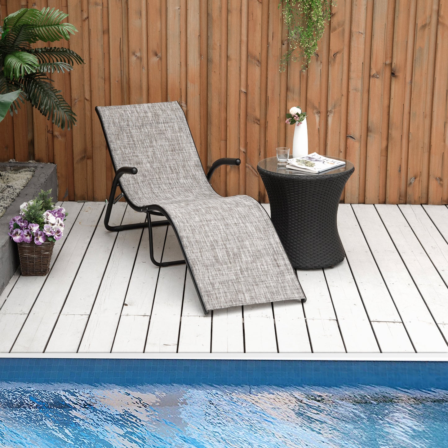 Outsunny Tumbona Plegable de Jardín con Reposabrazos Reposapiés Respaldo Transpirable y Marco de Metal Ergonómico para Terraza Playa Camping Exterior Piscina 170x62x68 cm Gris