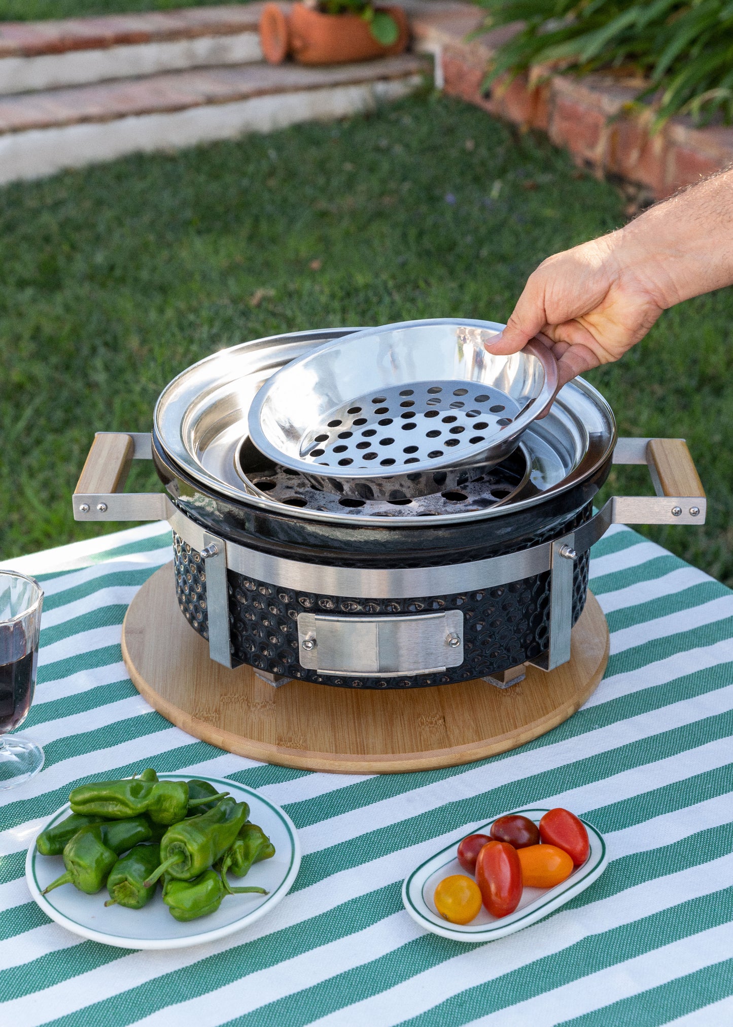 BBQ KAMADO HIBACHI - Barbacoa redonda con grill y plancha