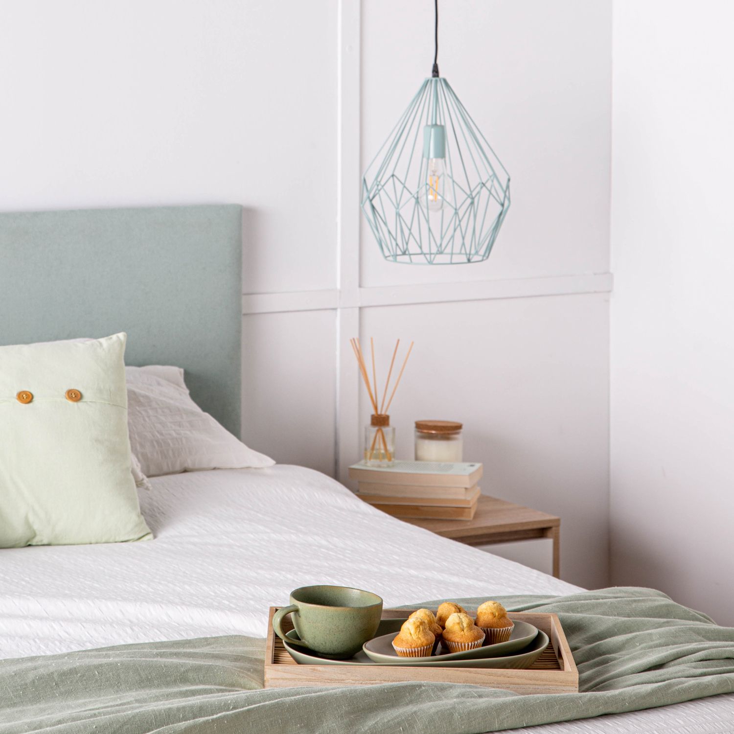 Cabecero tapizado para cama de 135, 150 y 160 color menta Malta - Klas –  Bechester