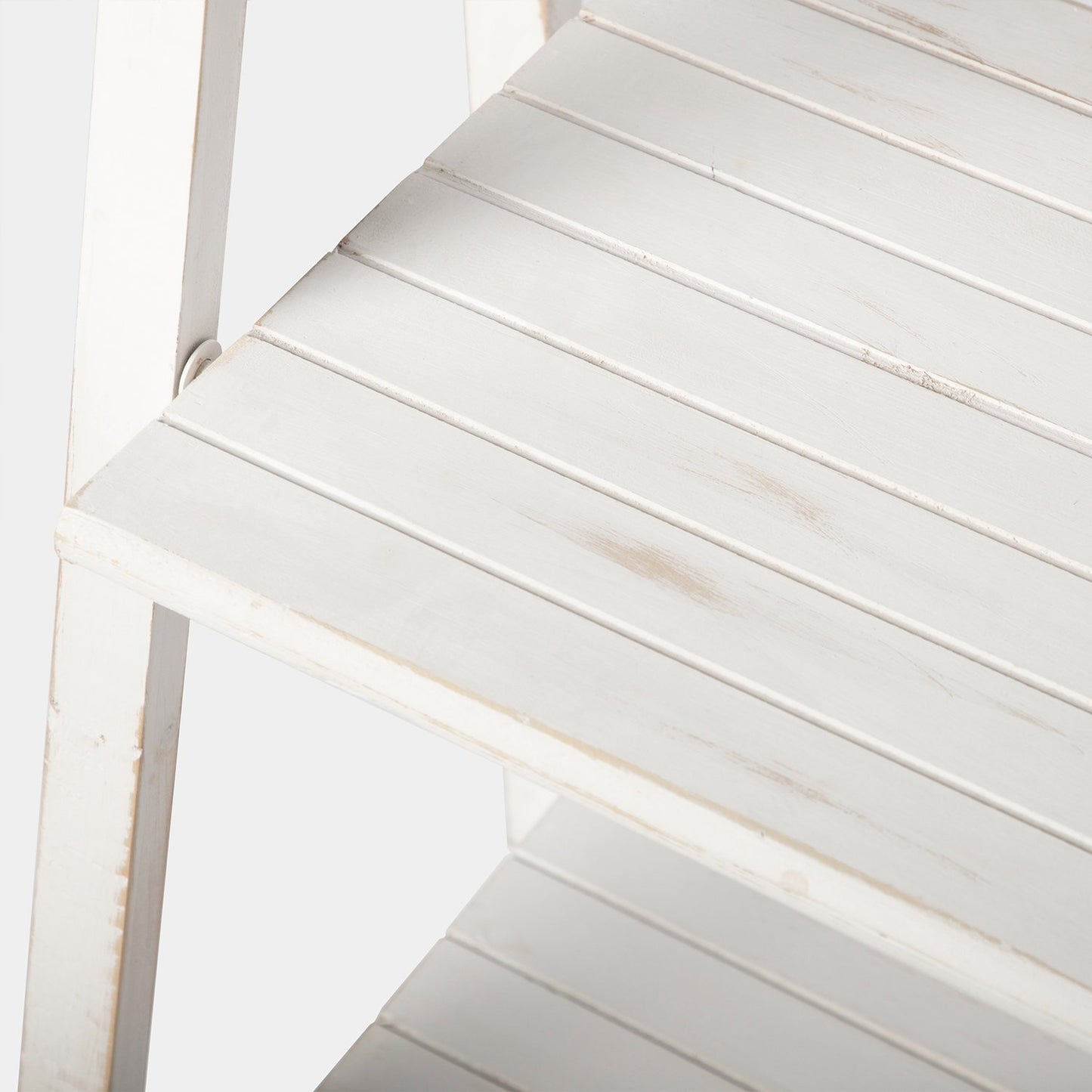 Estantería en escalera en madera reciclada color blanco decapado Folk -  Klast
