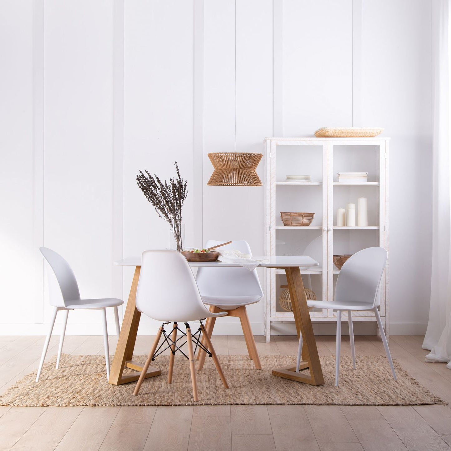 Mesa de comedor rectangular 120 en madera color blanco con pata natural Ilean -  Klast