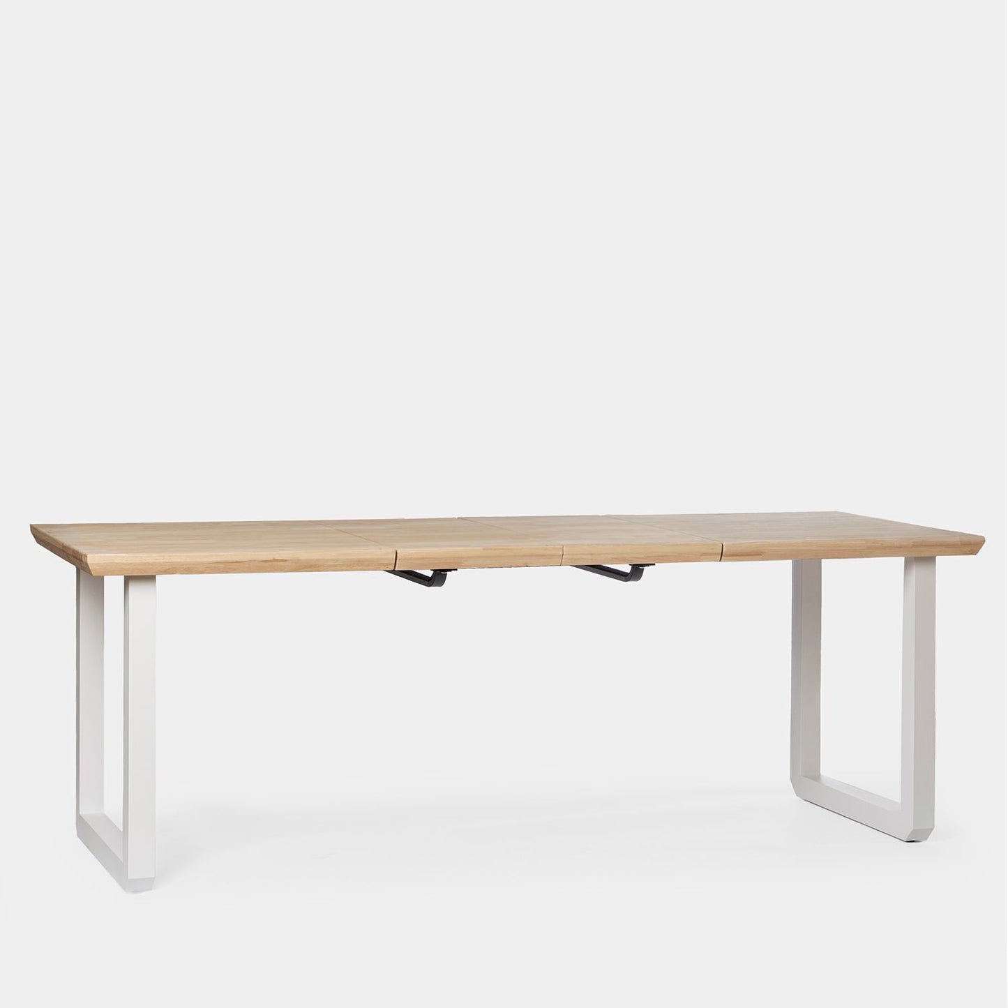 Mesa de comedor rectangular extensible 140/180/220 en madera de roble con pata blanca Conor -  Klast