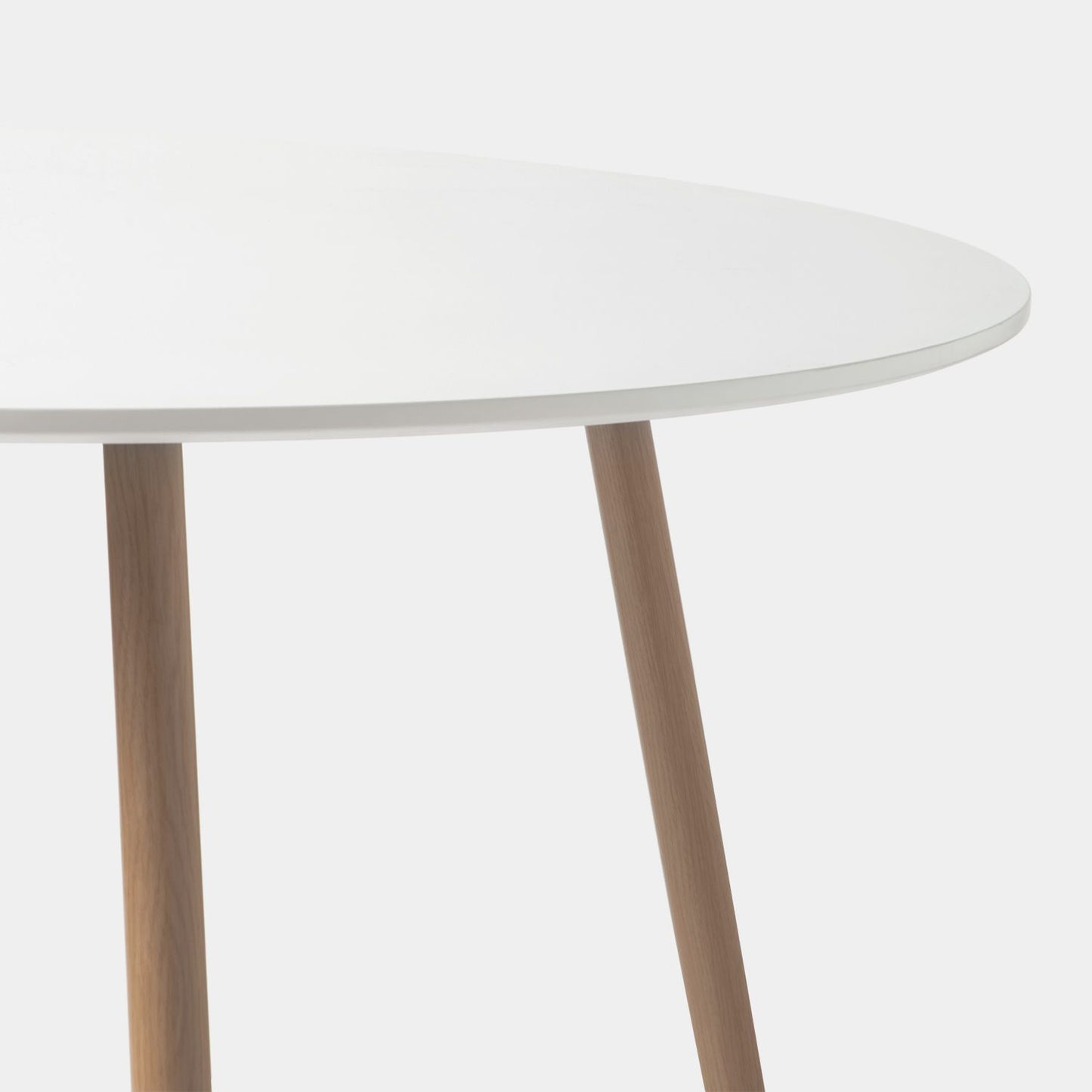 Mesa de comedor redonda Ø120 en madera color blanco con pata natural Lyss -  Klast