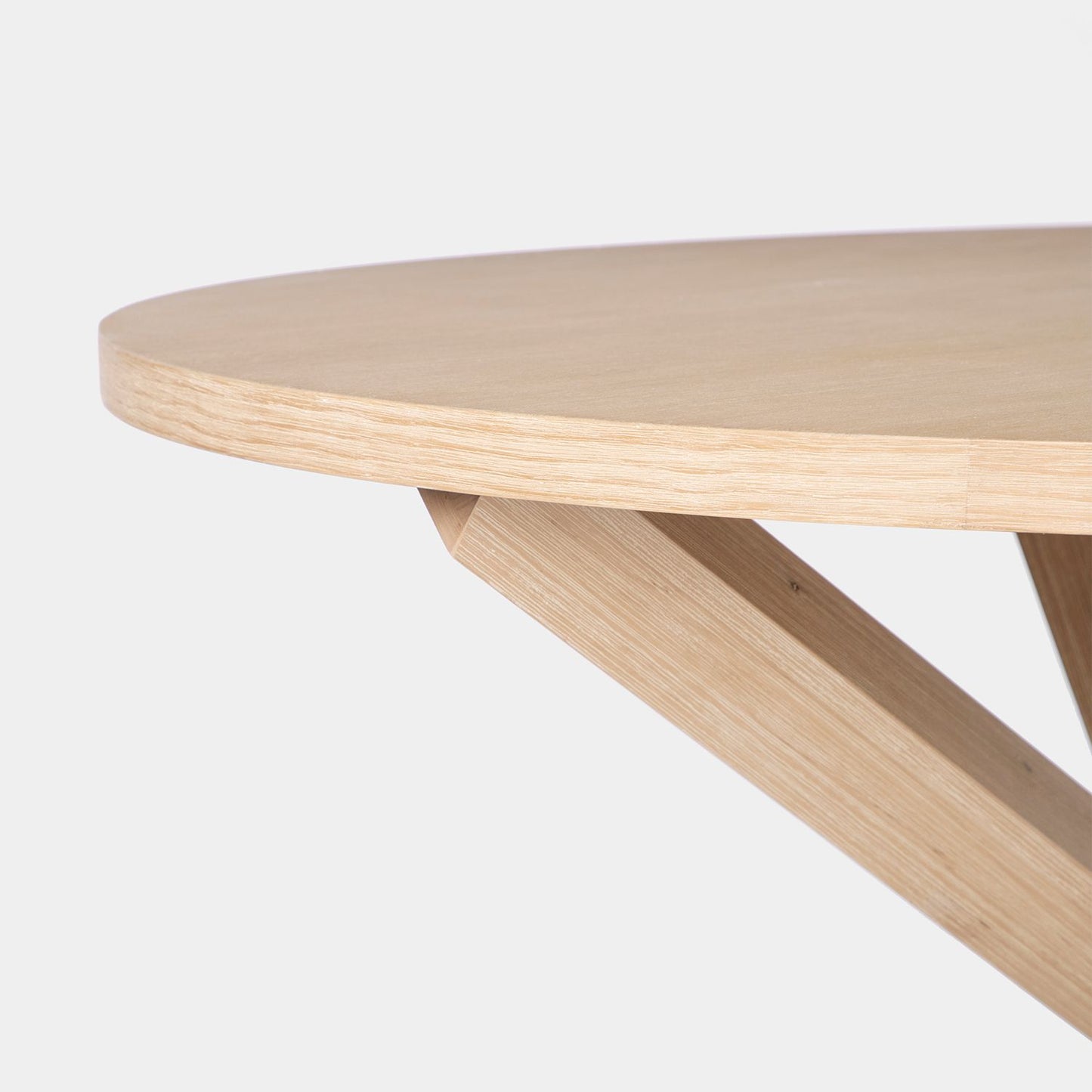 Mesa de comedor redonda Ø120 en chapa de pino y madera de abedul Isak -  Klast