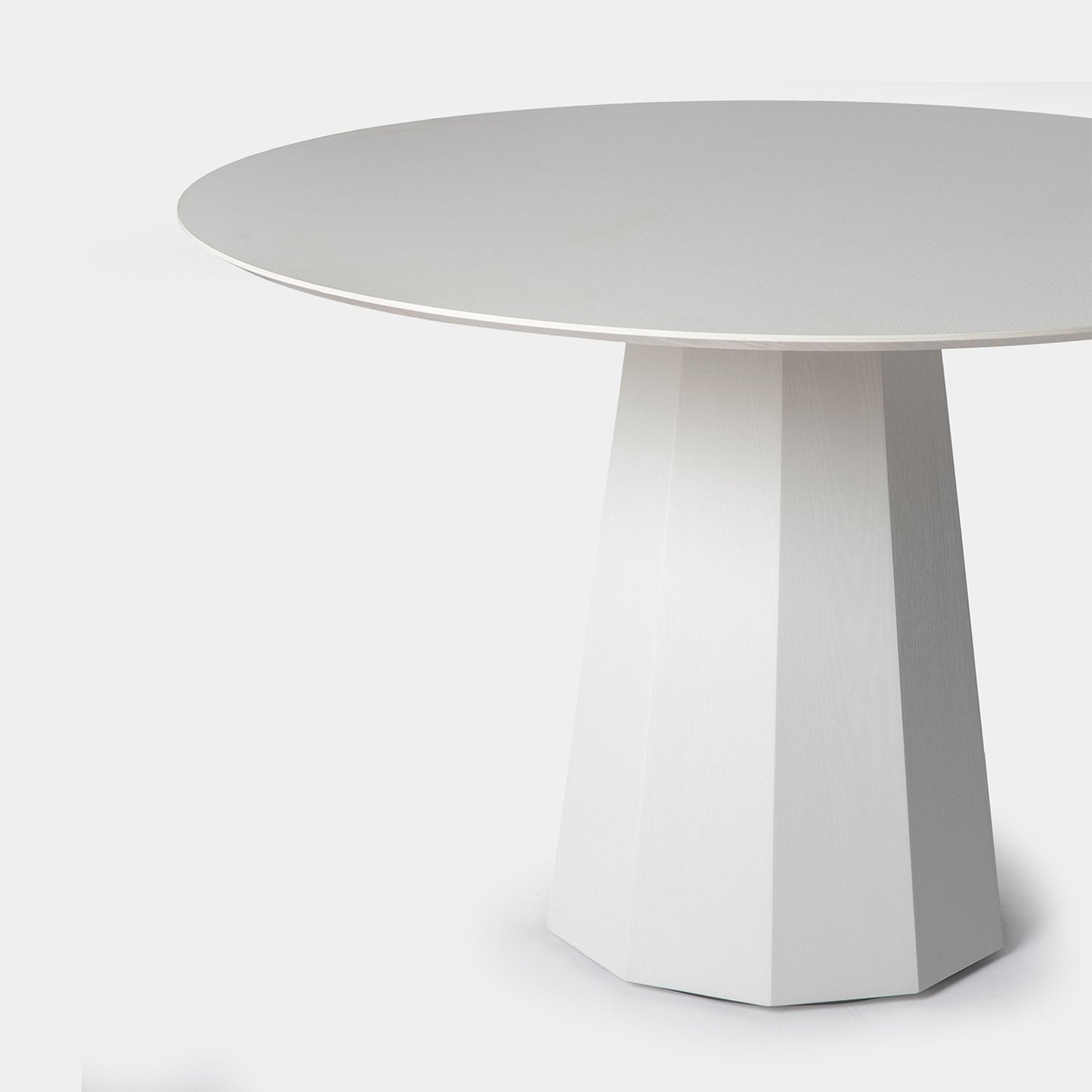 Mesa de comedor redonda Ø120 en madera color blanco Olivier -  Klast