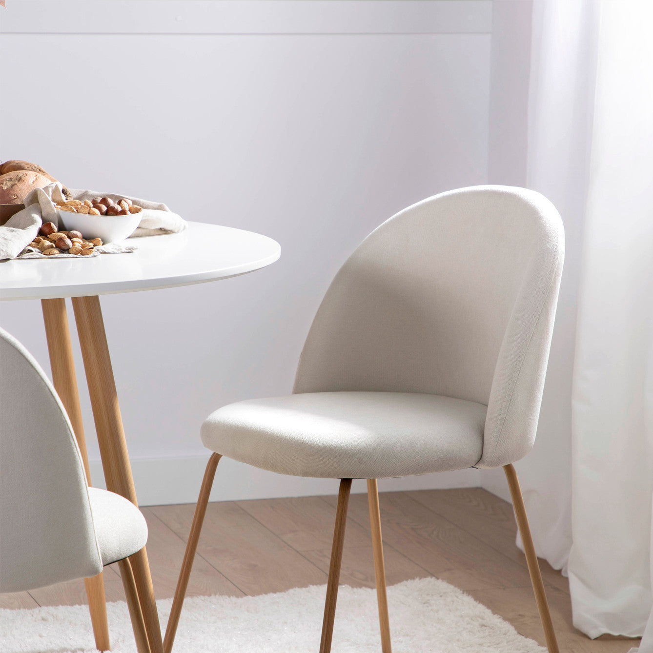 Pack 4 sillas de comedor tapizadas Basic beige con pata natural Olivia -  Klast