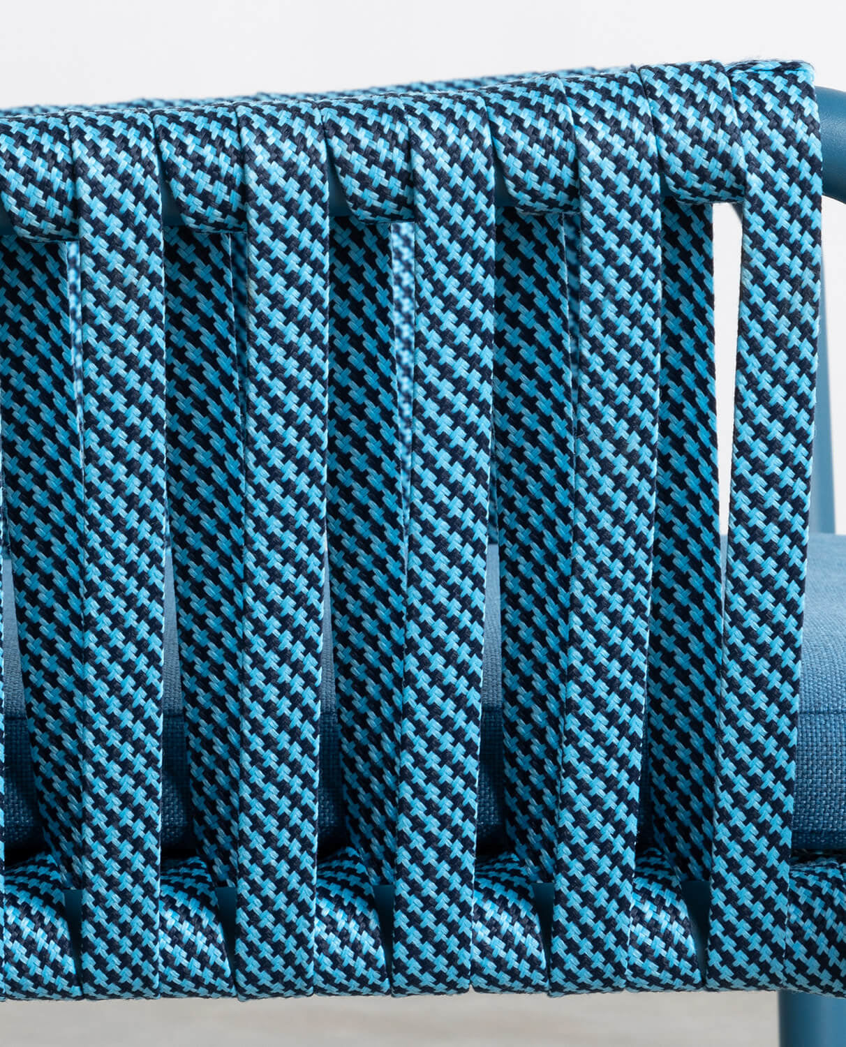 Pack 2 Sillas de Comedor con Reposabrazos de Aluminio y Cuerda Drian Azul Pacífico y Azul medio - The Masie