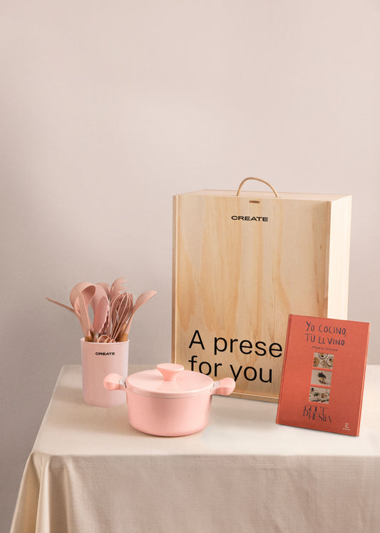 PINK COOKING BOX - Caja regalo con olla de 20cm + set de utensilios + libro