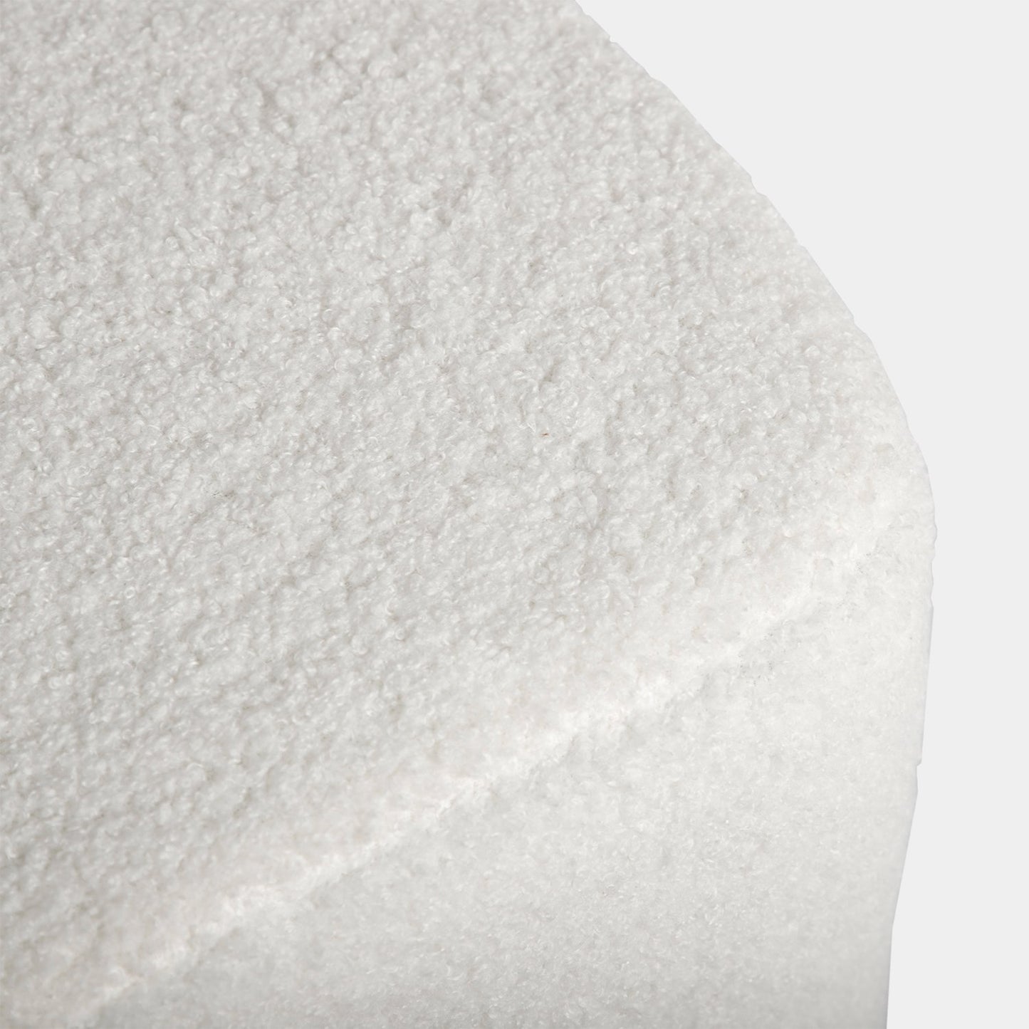 Puf cuadrado tapizado en  borreguito blanco Muna -  Klast