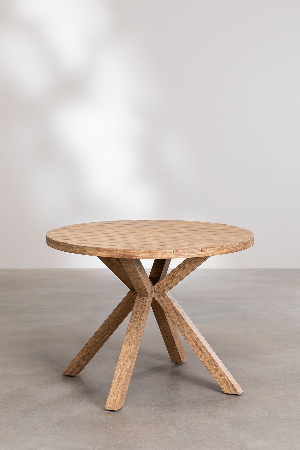 Set de Mesa Redonda (Ø120 cm) y 6 Sillas de Jardín con Reposabrazos en Madera Naele Negro -  SKLUM