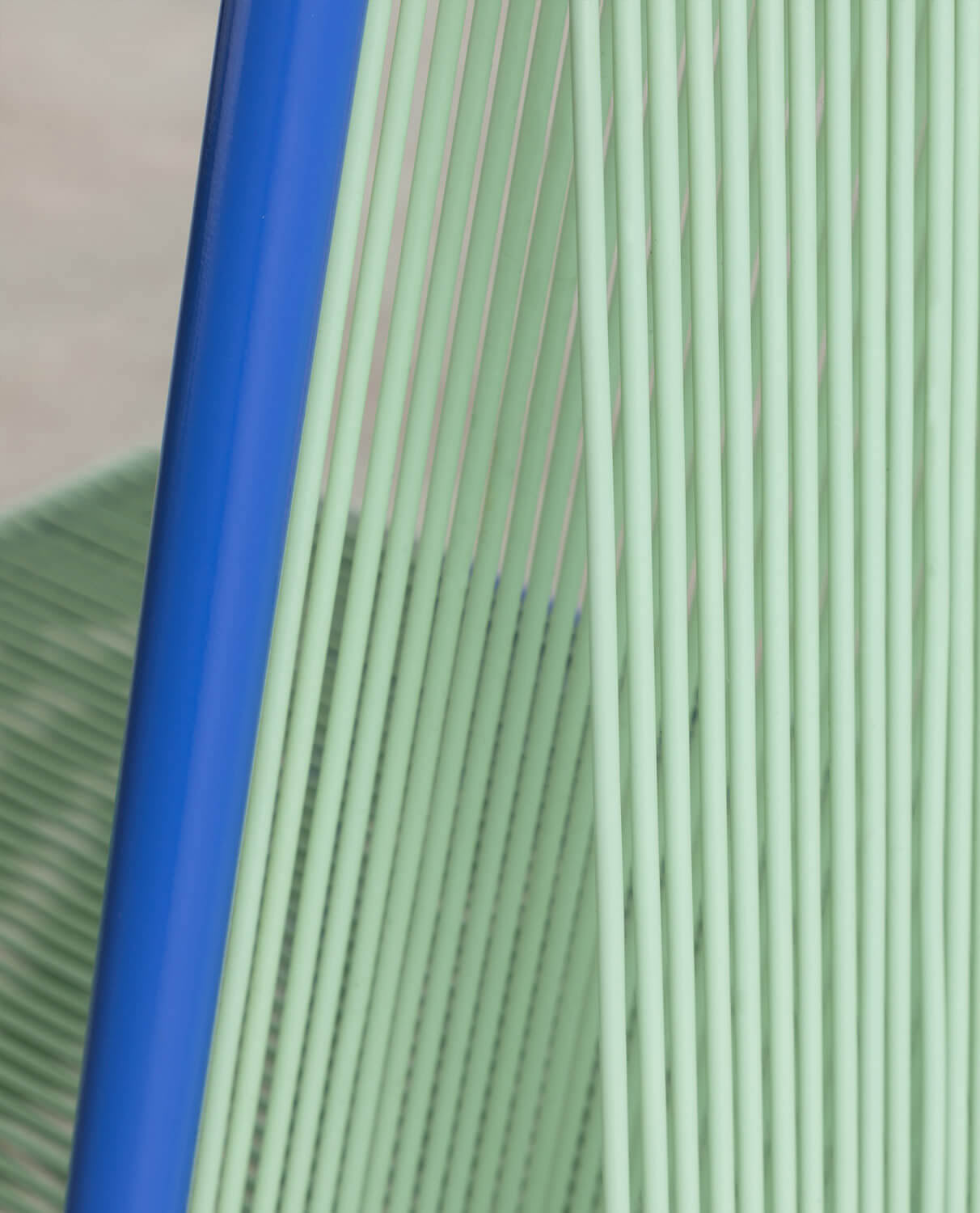 Silla de Comedor de PVC y Acero Amur Colors Verde Grisáceo - The Masie